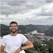 Profesor de Química imparte clases de Física, Química, Matemáticas e incluso Biología hasta nivel de Bachillerato